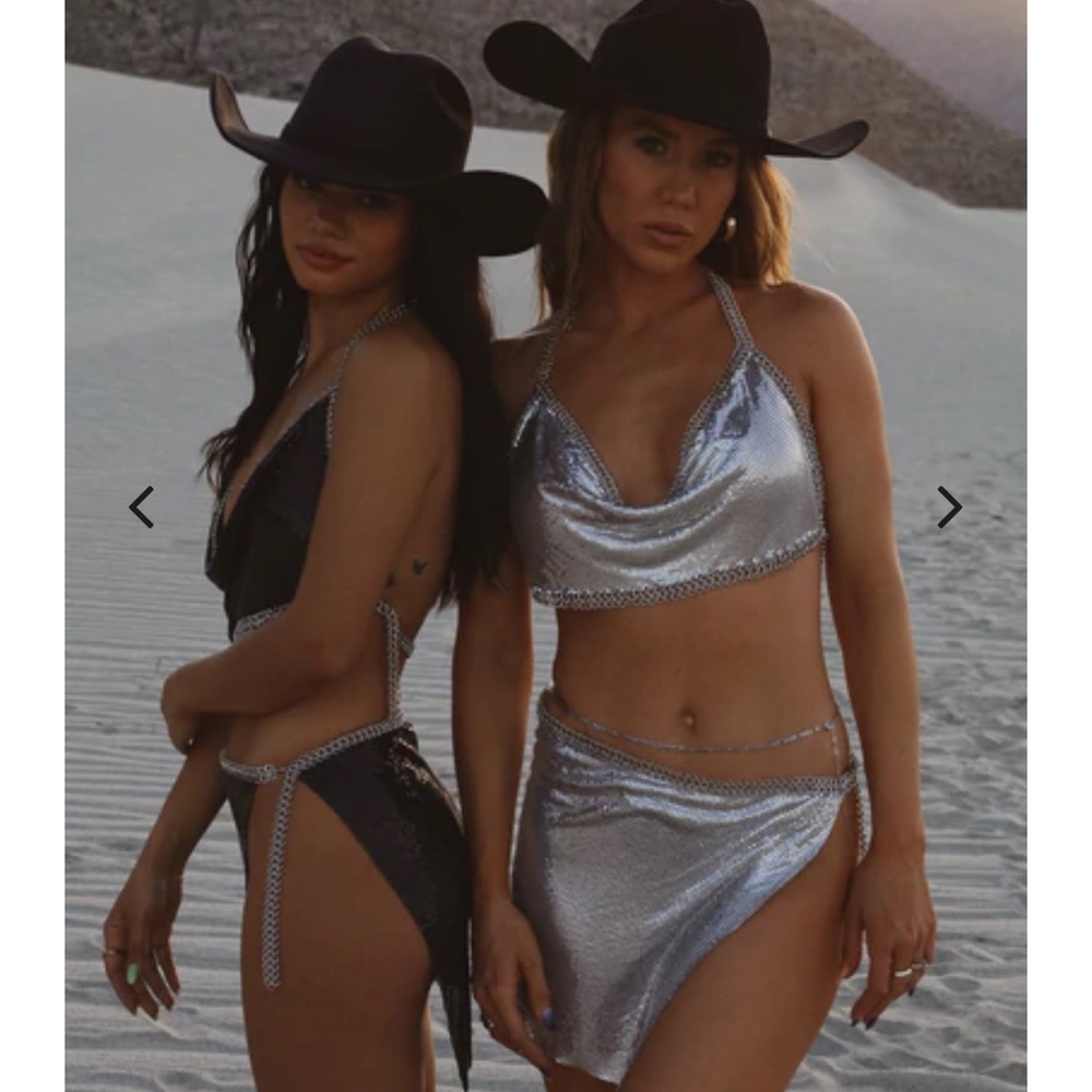 Flashing Lights Chain Link Set - Silver